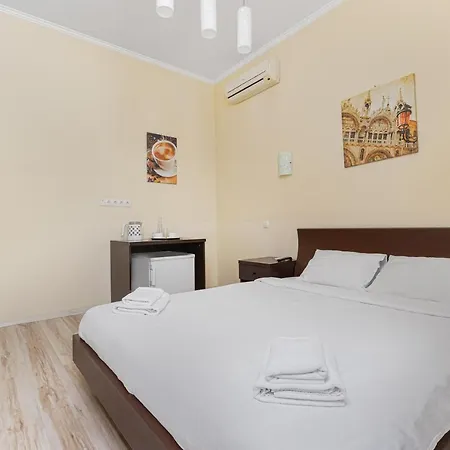 Leonrooms *