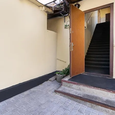 Leonrooms Aparthotel *